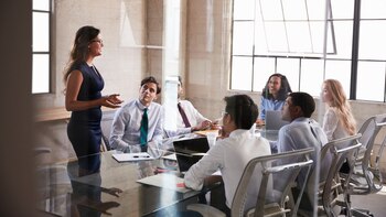 Líderes del siglo XXI: humanos,