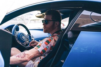 El boxeador mexicano gana USD