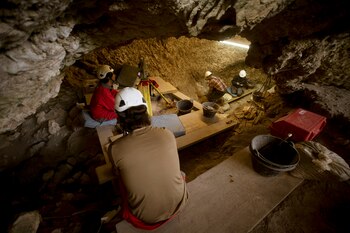 Trabajos de excavación arqueológica en