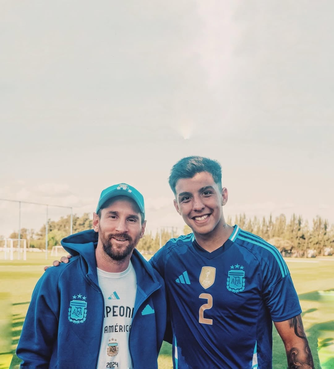 Silvero formó parte de la Selección Argentina Sub-20, lo que le permitió conocer a su máximo ídolo, Lionel Messi (Instagram)