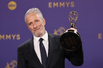 Jon Stewart celebró en The Daily Show que los Knicks llegaron a la final (REUTERS/Mike Blake)