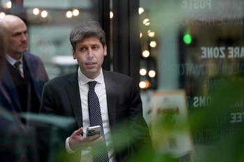El CEO de OpenAI advirtió sobre los riesgos que implica la falta de límites legales claros para la privacidad de las conversaciones con IA (Aurelien Morissard/Pool via REUTERS/File Photo)