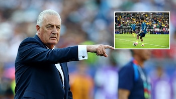 La selección Colombia se parece al monstruo de Frankenstein, según el técnico de Paraguay: así fue la extraña comparación de Gustavo Alfaro