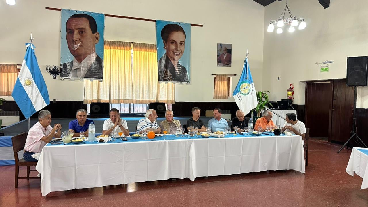 Luis Barrionuevo y Jorge Sola, en la comida con dirigentes alineados con el líder gastronómico