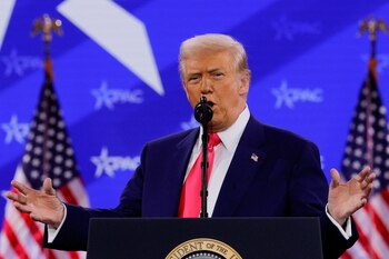 Donald Trump defendió su primer