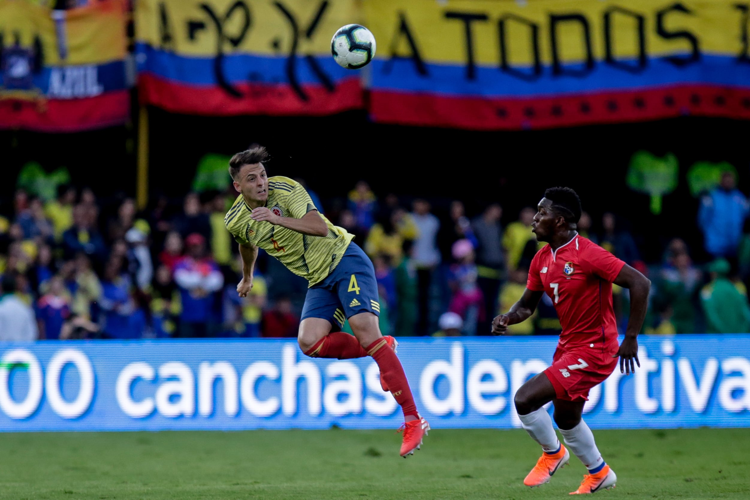 Santiago Arias busca ganarse un lugar en su selección para el Mundial 2026 (Colprensa/Diego Pineda)