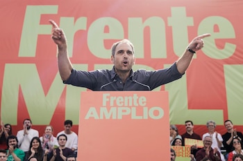 17/10/2026 El coordinador de IU Andalucía, Toni Valero, durante el acto de presentación de su candidatura a las elecciones generales del 29N, en el Auditorio del Parque Lineal del Manzanares, a 17 de octubre de 2026, en Madrid (España). Movimiento Sumar, Izquierda Unida, Más Madrid y los Comuns se unen en Frente Amplio "para construir una alternativa de izquierdas, amplia y plural, capaz de plantar cara a la extrema derecha, garantizar las pensiones, la educación pública y poner la vivienda y la vida de la gente en el centro".
POLITICA
Carlos Luján - Europa Press