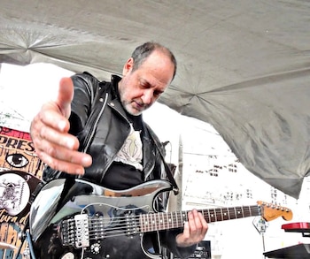 El guitarrista se encuentra en coma y su pronóstico de salud es reservado (alejandro_marcovich)