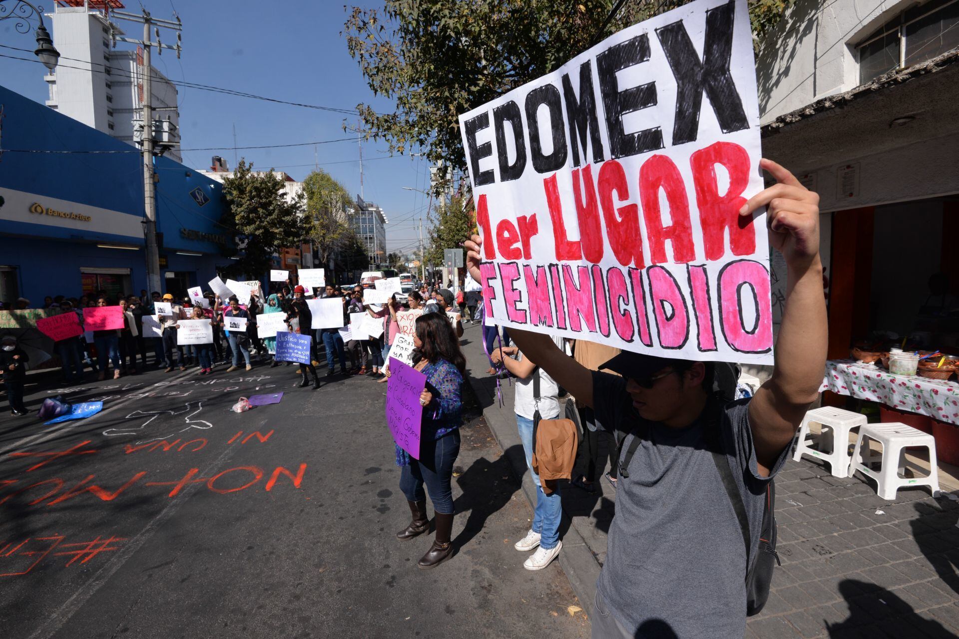 Marcha por las mujeres víctimas de feminicidio en el Estado de México.
(FOTO: ARTEMIO GUERRA BAZ /CUARTOSCURO.COM)