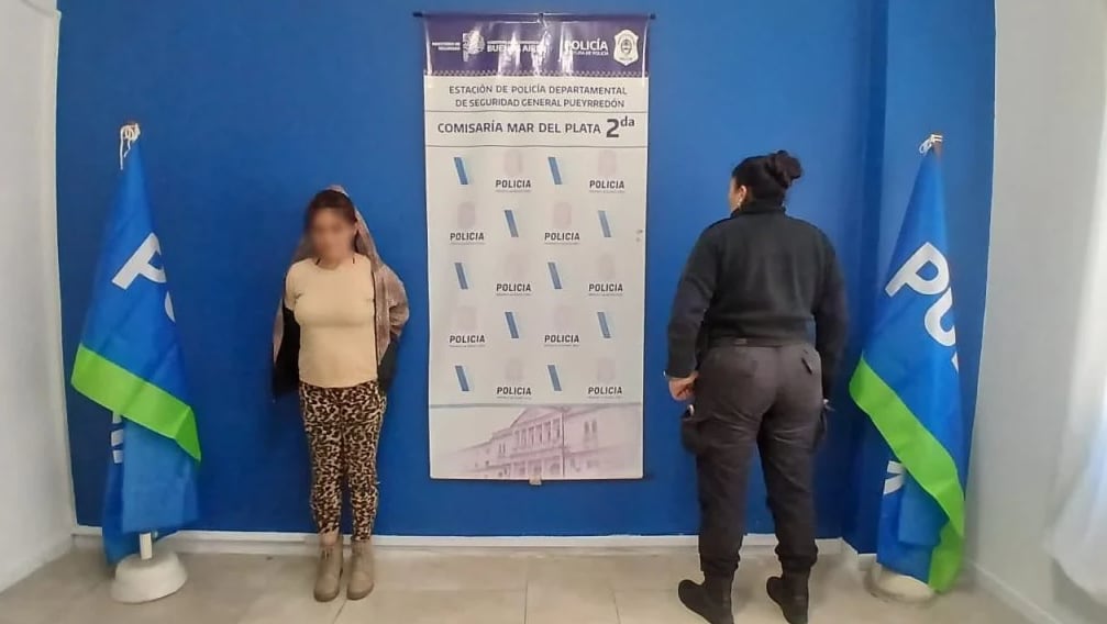 La mujer de 46 años fue detenida durante una entrega controlada de dinero en una estación de servicio de Mar del Plata