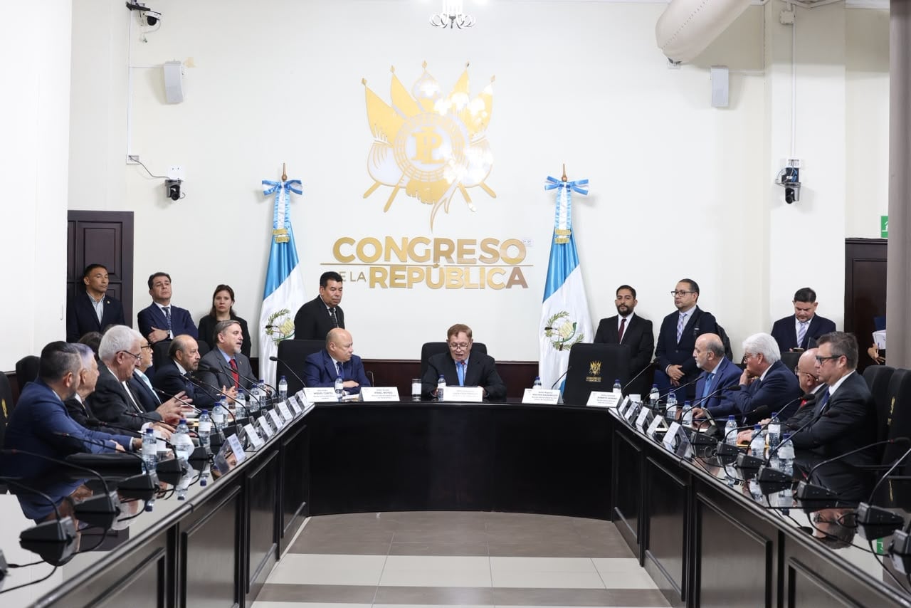 El rector Miquel Cortés fija el 12 de agosto para instalar la postuladora del contralor en Guatemala y promete transparencia