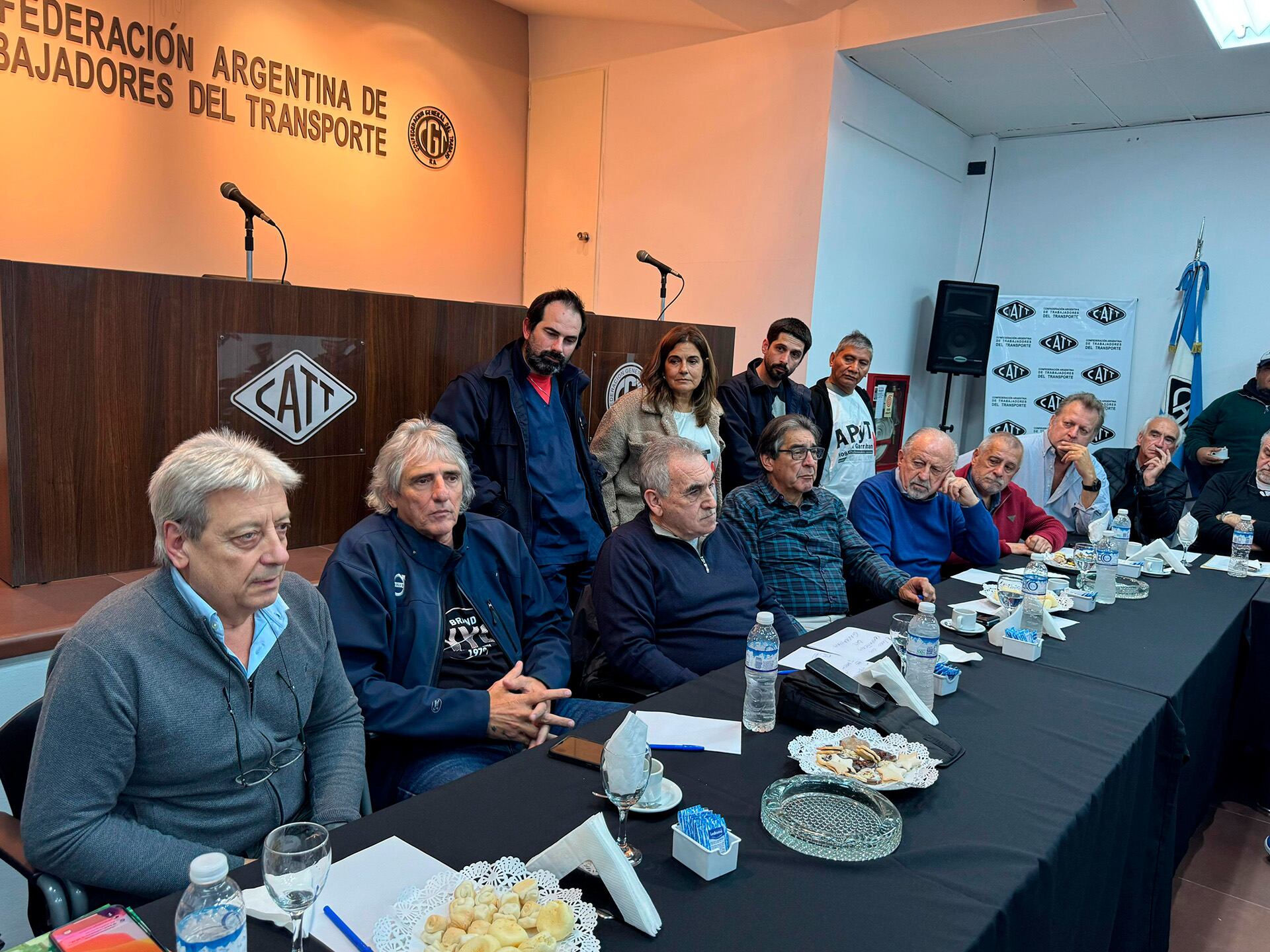 Los dirigentes sindicales que adhirieron a la protesta en la CATT (Crédito: http://www.mariapress.com/)