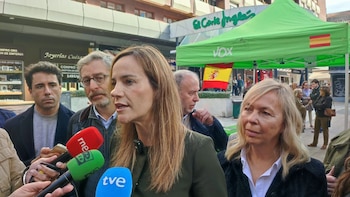 29/10/2026 La portavoz de Vox para la Agenda España, Isabel Pérez, atiende a los medios en Oviedo.
POLITICA