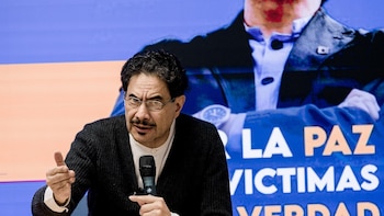 El candidato Iván Cepeda alerta