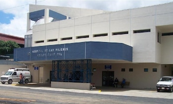 El hospital acumulaba 5.691 ultrasonidos pendientes con un tiempo promedio de espera de 835 días, según la Auditoría de la CCSS citada por CRHoy./ (Hospital de las Mujeres)