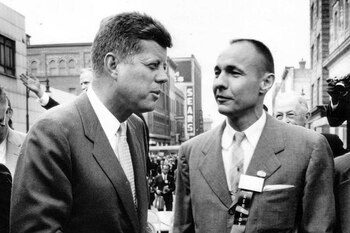 El capitán William F. Liebenow,