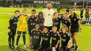 La arenga de Lionel Messi a un grupo de juveniles del Inter Miami portada