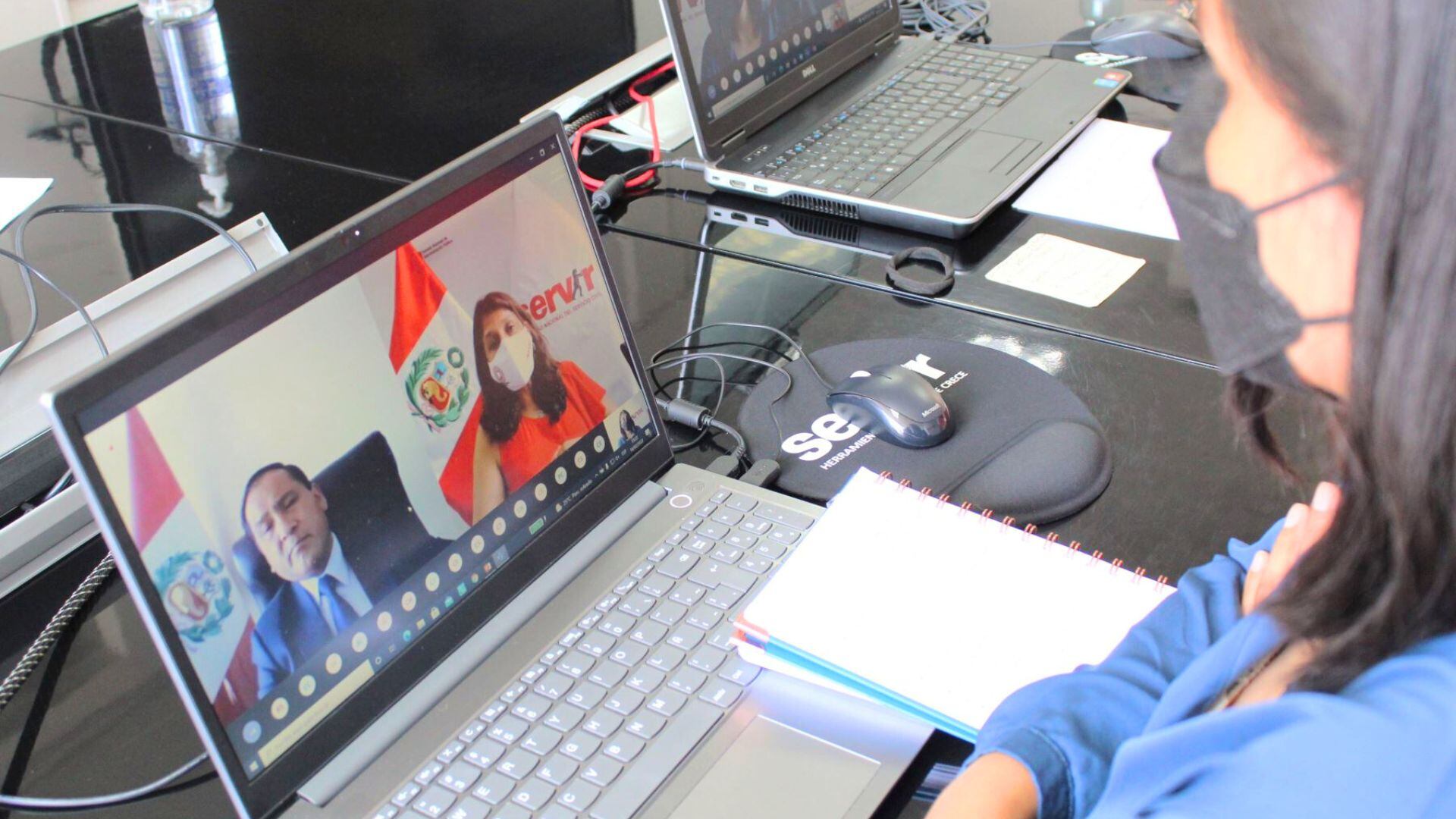 El teletrabajo ha cambiado el contexto laboral en Perú, pero hay un grupo de empleados en que este podría serles útil más por su situación familiar o de salud. - Crédito Andina