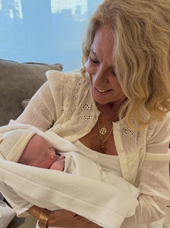 Reina Reech celebró la llegada