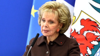 Lily Safra ayudó a los