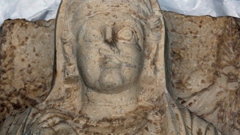 36 piezas de arte sirio regresan a casa: la piedra de Palmira traficada durante el Estado Islámico y los mosaicos romanos incautados en el Met
