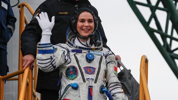 Lukashenko confiere el título de