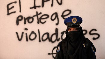 Feministas tomaron instalaciones del IPN