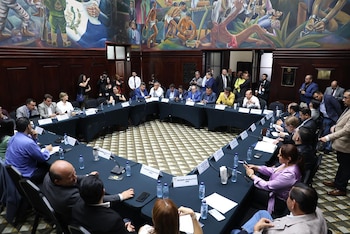 Jefes de Bloque del Congreso acuerdan continuar con aprobación de la Ley antilavado