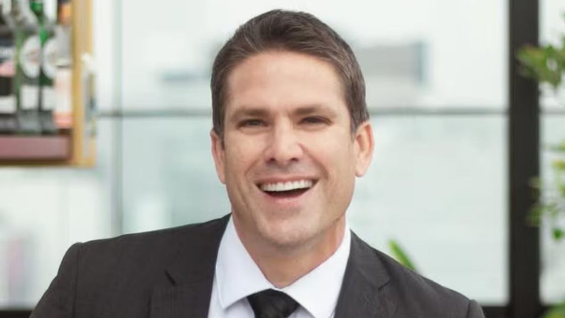 ¿Cuántos hijos tiene Paco Bazán y quienes son sus madres?