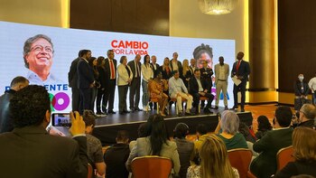 Campaña de Gustavo Petro presentó