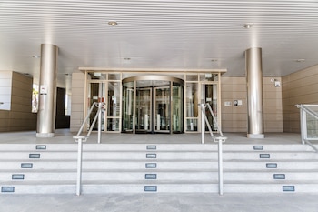 Acceso a unas oficinas. (Carlos