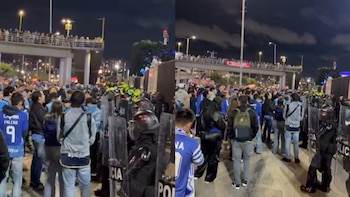 Hinchas de Millonarios salieron enfurecidos de El Campín tras la eliminación de la Copa Sudamericana: “Salgan Hijuep...”