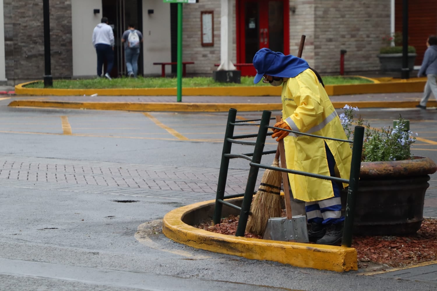 Lluvia en Lima: Intensa llovizna, bajas temperaturas y neblina se registró en varios distritos de la capital. (Infobae/Paula Elizalde)