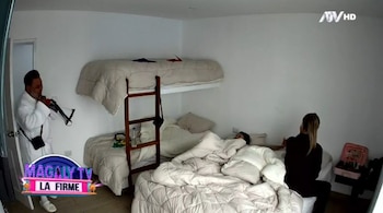 Andrés Hurtado levanta a todos en 'La Casa de Magaly'. (Captura: Magaly TV La Firme)