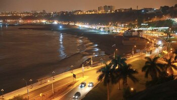Costa Verde de Lima de noche