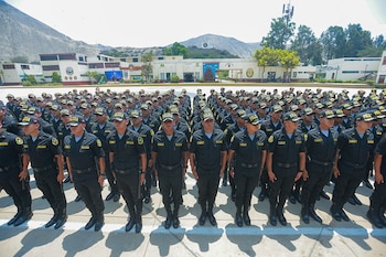 Más policías en las calles