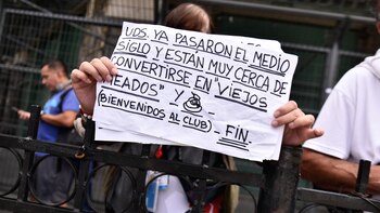 Marcha en el Congreso Jubilados y paro - 9 de abril