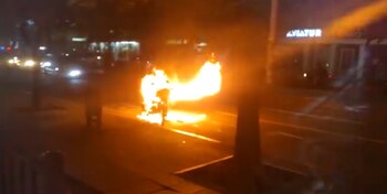 Moto incinerada en Bucaramanga