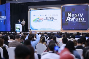 El evento reúne a más de mil asistentes y representantes de 23 países para analizar desafíos, tendencias y oportunidades del sector turístico.