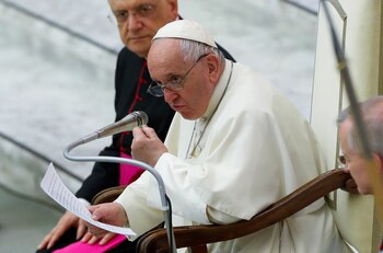 Pope Francis talks during an audience with the pilgrimage pastoral community "Our Lady of Tears" from Treviglio in Bergamo province, at the Vatican, April 23, 2022. REUTERS/Remo Casilli
