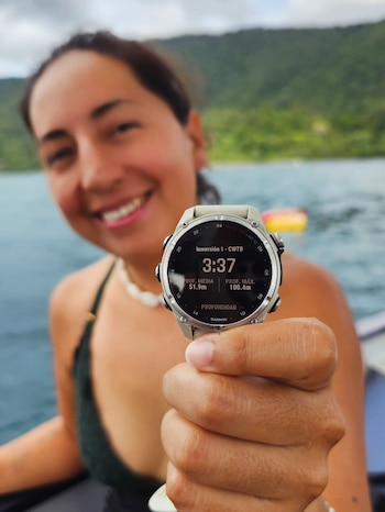 Montserrat Peart descendió 102 metros en la modalidad de Peso Constante con Bi-aletas, conocida como CWTB, y estableció un récord continental femenil (Instagram | Montserrat Peart)