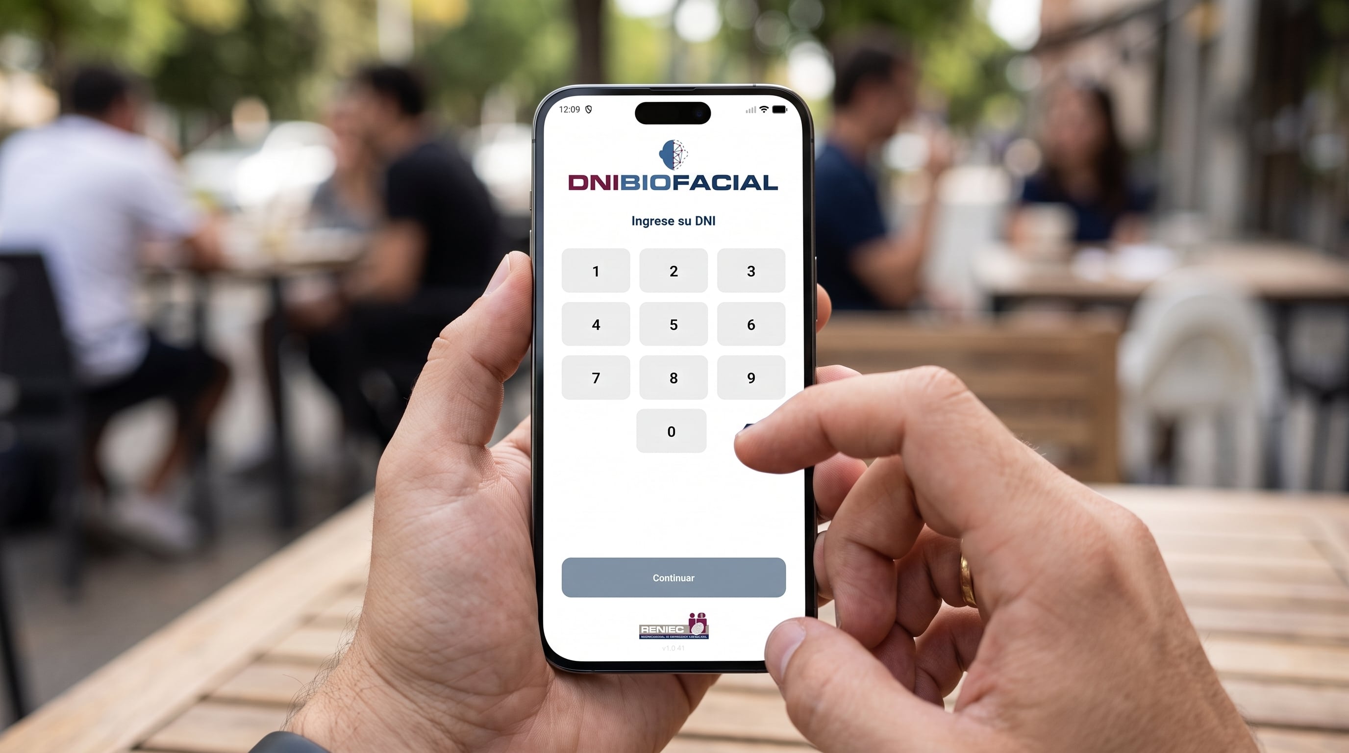 Los trámites de cambio de domicilio y duplicado de DNI electrónico también pueden iniciarse desde la aplicación, aunque requieren validación mediante ID Perú (Imagen Ilustrativa Infobae)