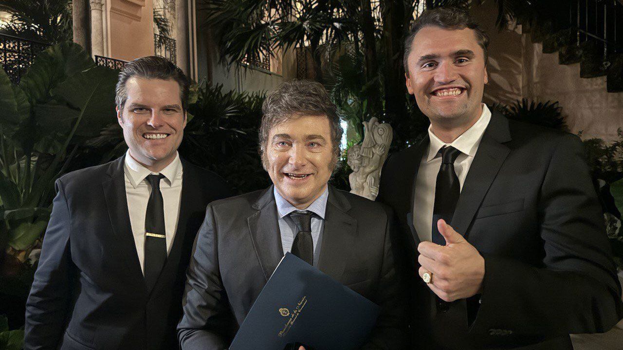 Javier Milei y Charlie Kirk en Mar -a- Lago