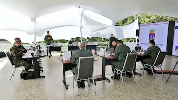 Los nuevos coroneles son escogidos