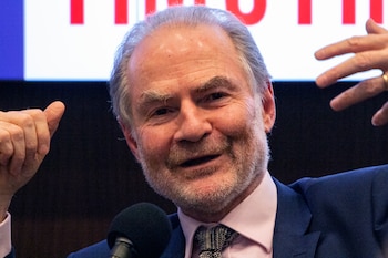 El historiador, escritor y periodista británico Timothy Garton Ash El historiador británico Timothy Garton Ash recibe el Premio Princesa de Asturias de Ciencias Sociales 2026 por su análisis de la historia contemporánea de Europa (Foto: EFE/Julio César Rivas)
