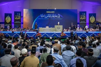 Jalsa Salana reunió a 40.000