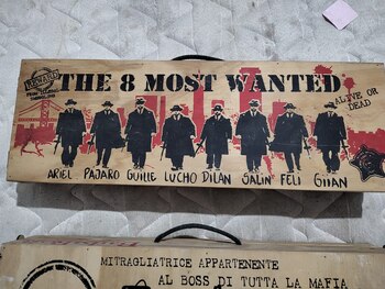 Parte de los elementos incautados