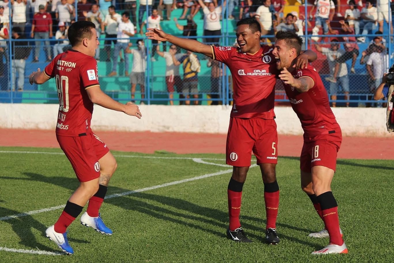Germán Denis marcou a vitória do Universitario na última partida contra o Pirata FC.