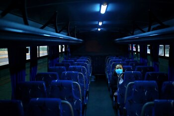 La movilidad en el transporte público mostró un decremento importante Foto: (REUTERS/Edgard Garrido)