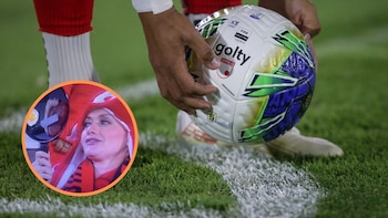 Hincha de Santa Fe llamó la atención en El Campín con un peculiar accesorio y causó revuelo: “Me quitan hasta el antibacterial”